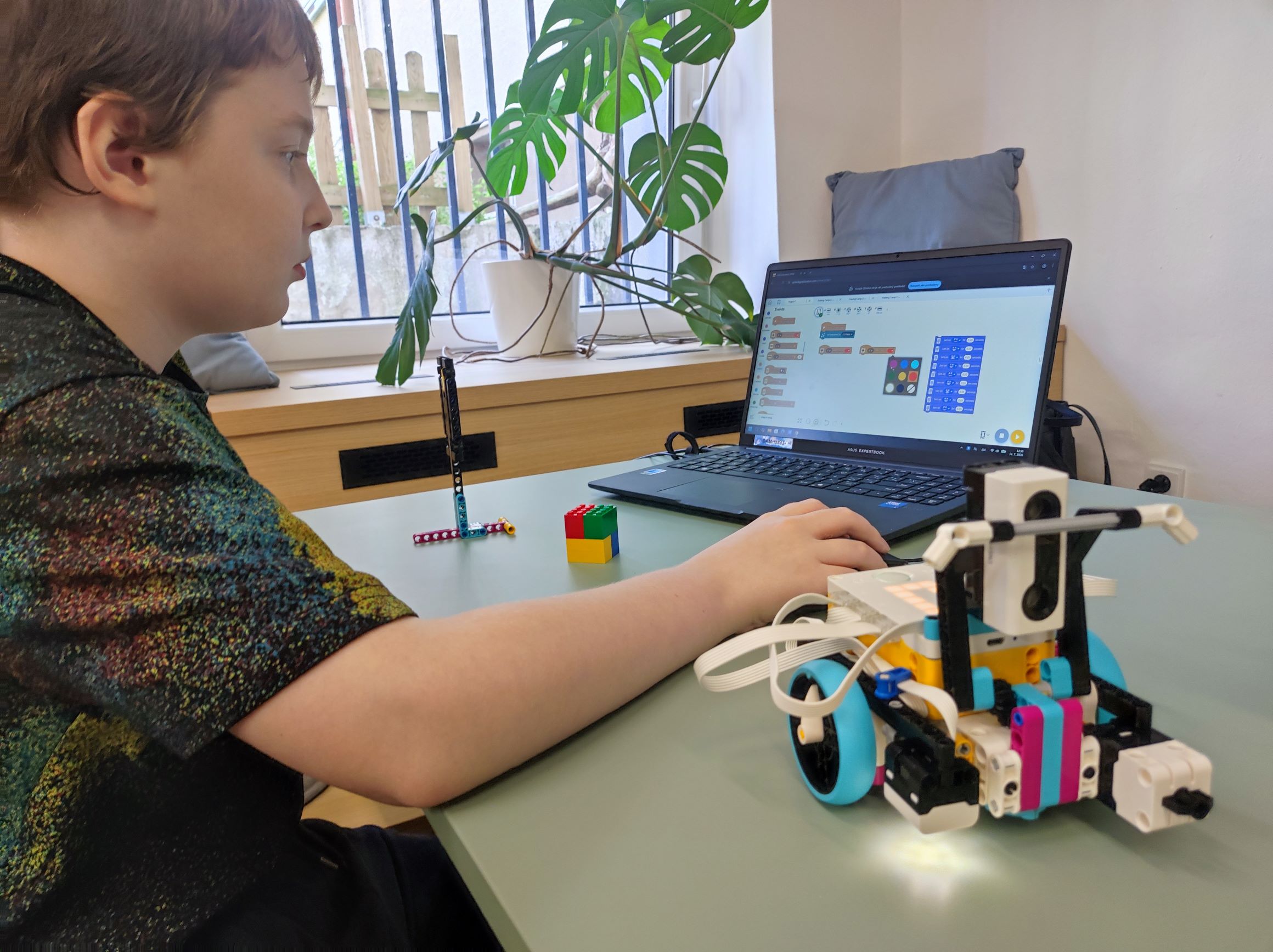 07-smartlab-lego 6.jpg
